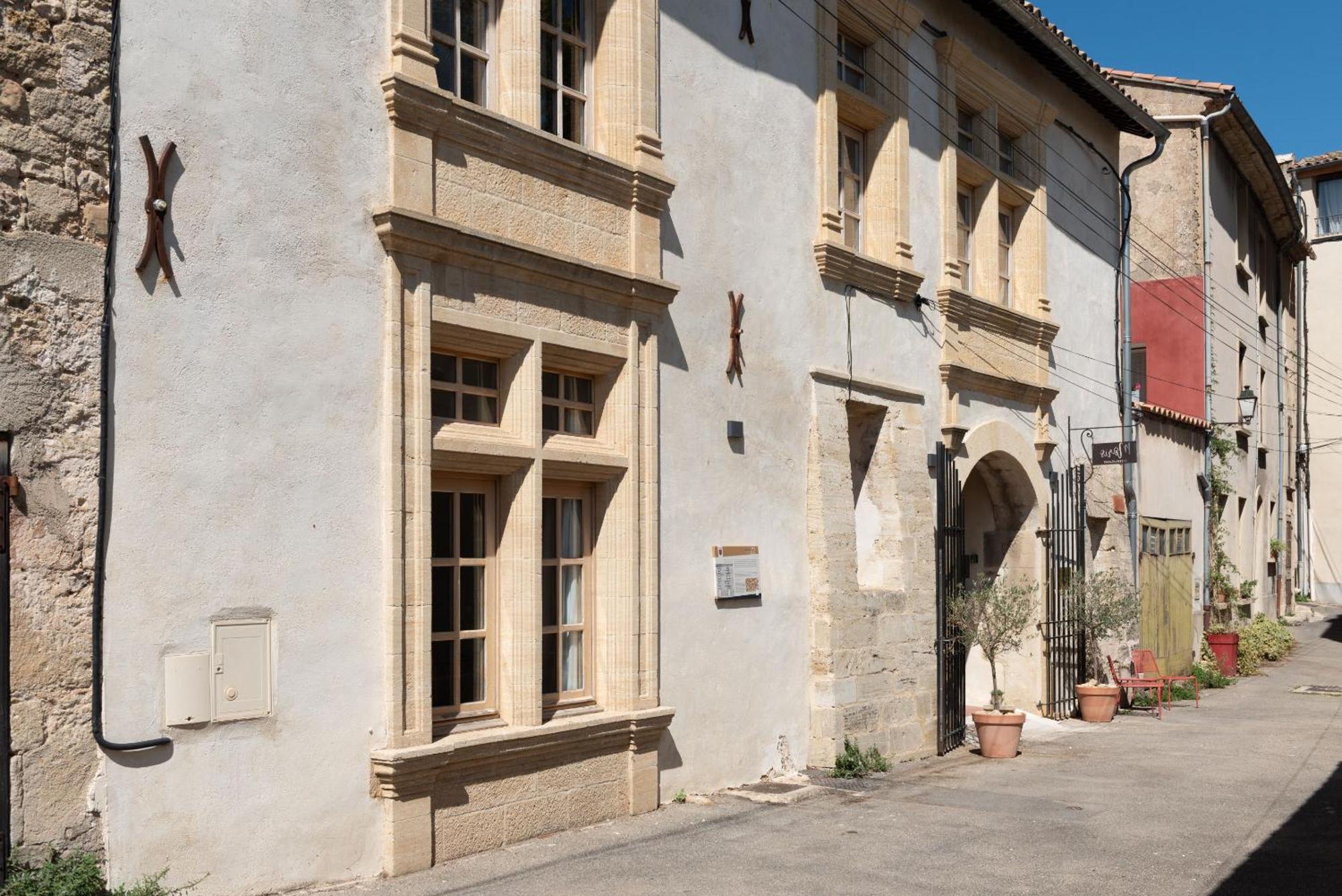 La Maison D'En Bas Des Seigneurs Cucuron Exterior foto