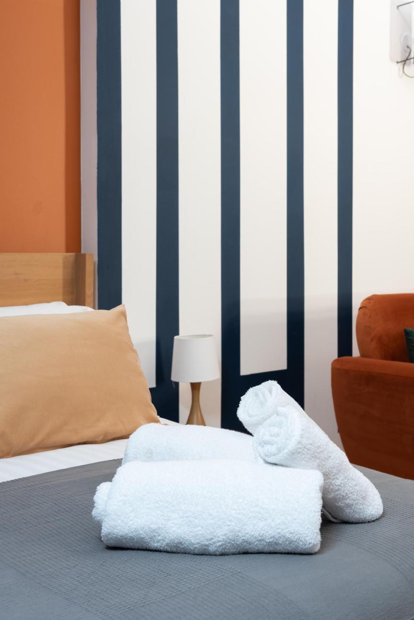 La Maison D'En Bas Des Seigneurs Cucuron Zimmer foto